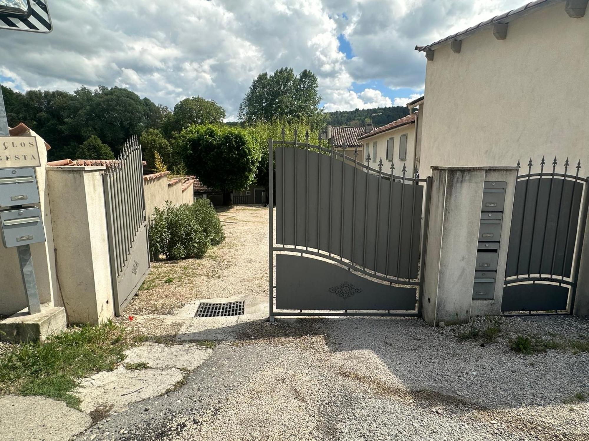 Appartement Clos Augusta 1 *
